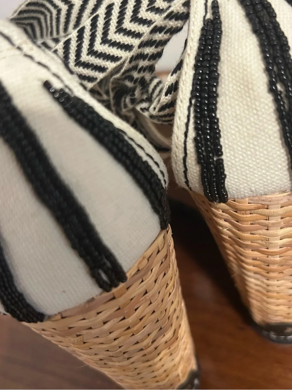 Sam Edelman Trey Black White Beaded Espadrille Wedge Platform Sandals size 8